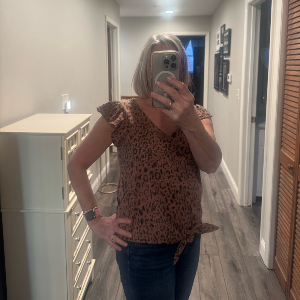 Leopard Print ruffle sleeve top